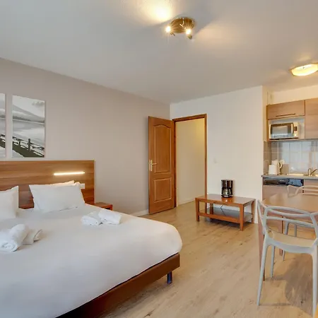 Azurea Aparthotel 3*