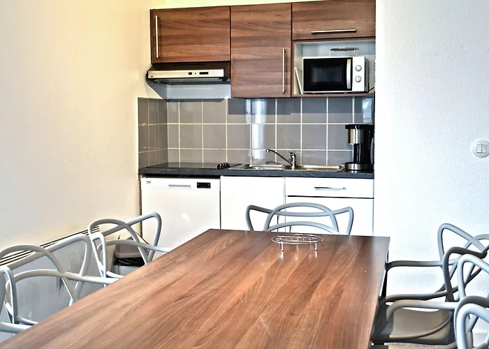 レジデンス アズレア アパートホテル