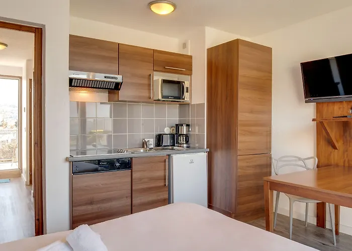 アパートホテル レジデンス アズレア エクスレバン